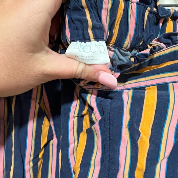 Abound Striped Shorts - Picture 3 of 3